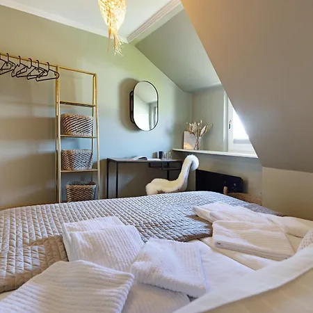 Hideaway Apartment *